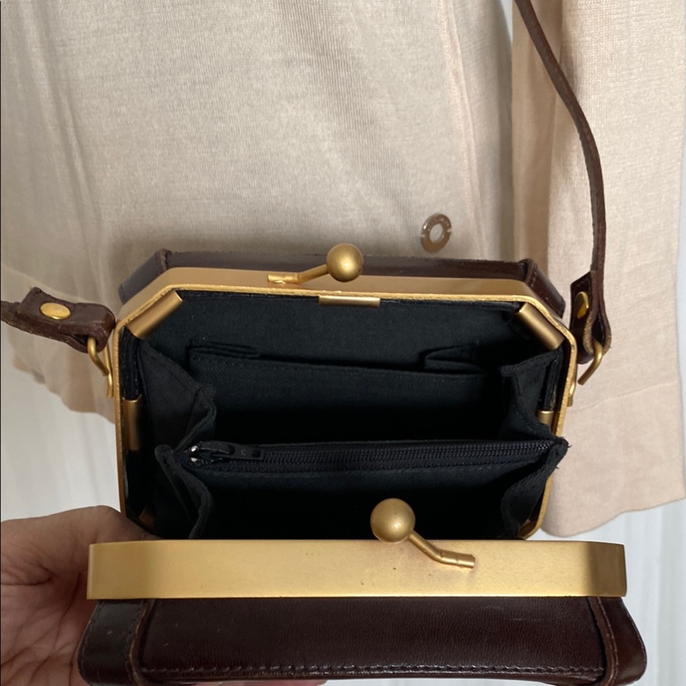 KENO by RO -EL Elegant Brown and Gold Box Crossbody 100% leather Handbag - Picture 3 of 16